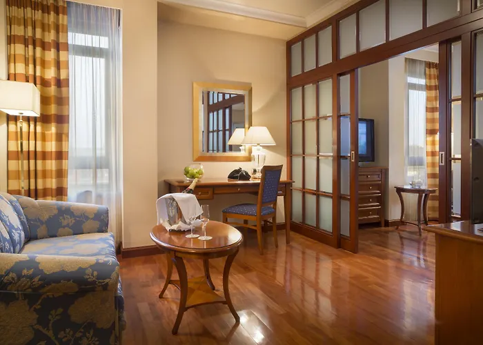 Best Western Premier Hotel Astoria